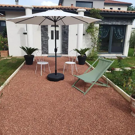 Appartement Dans Villa Borghese La Boisse Exterior foto
